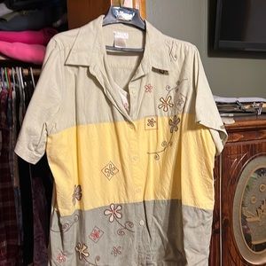 Women’s button up blouse